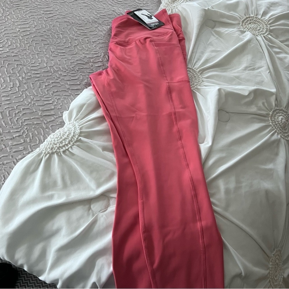 Pink never been worn leggings